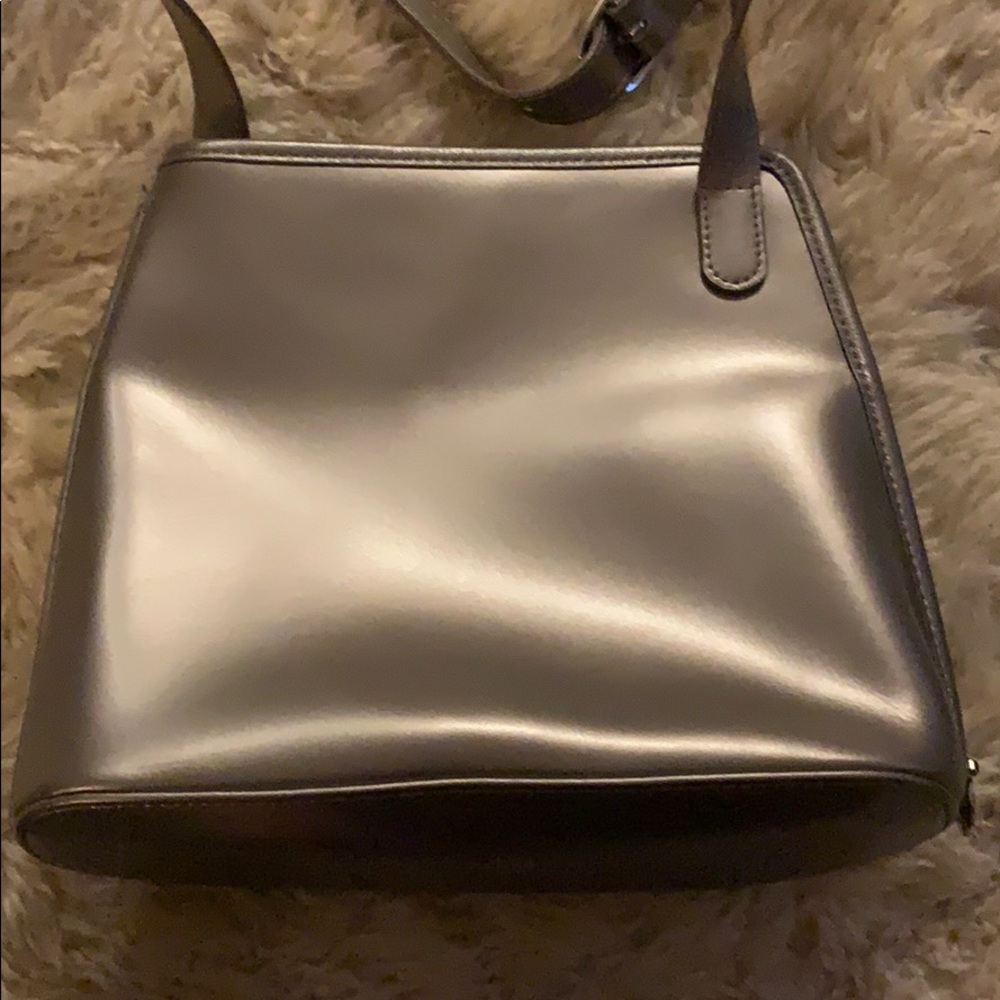 Longchamp "Roseau" Bucket Shoulder Bag with Toggle - Picture 8 of 12